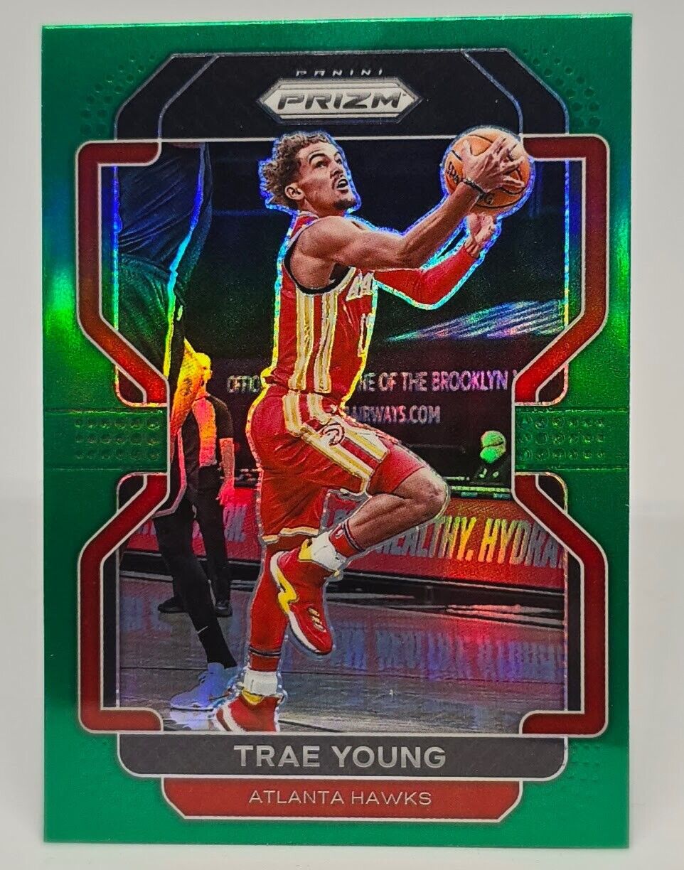 2021-22 PANINI PRIZM TRAE YOUNG GREEN REFRACTOR HAWKS SP