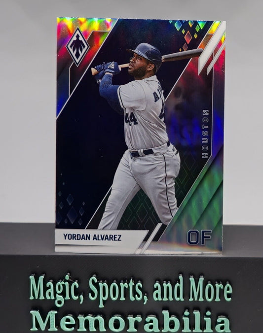 YORDAN ALVAREZ 2022 Panini Chronicles #25 Phoenix Holo