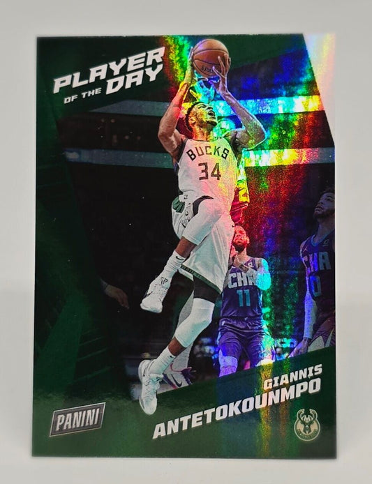 2021-22 Player of the Day Giannis Antetokounmpo Rainbow Foil HOLO Bucks #29
