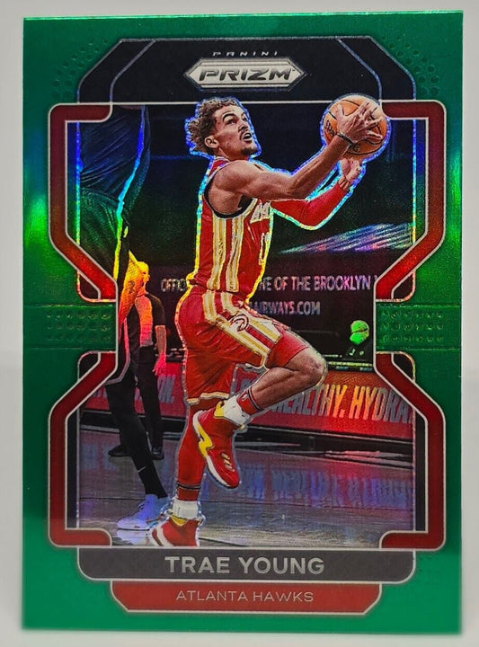 2021-22 PANINI PRIZM TRAE YOUNG GREEN REFRACTOR HAWKS SP